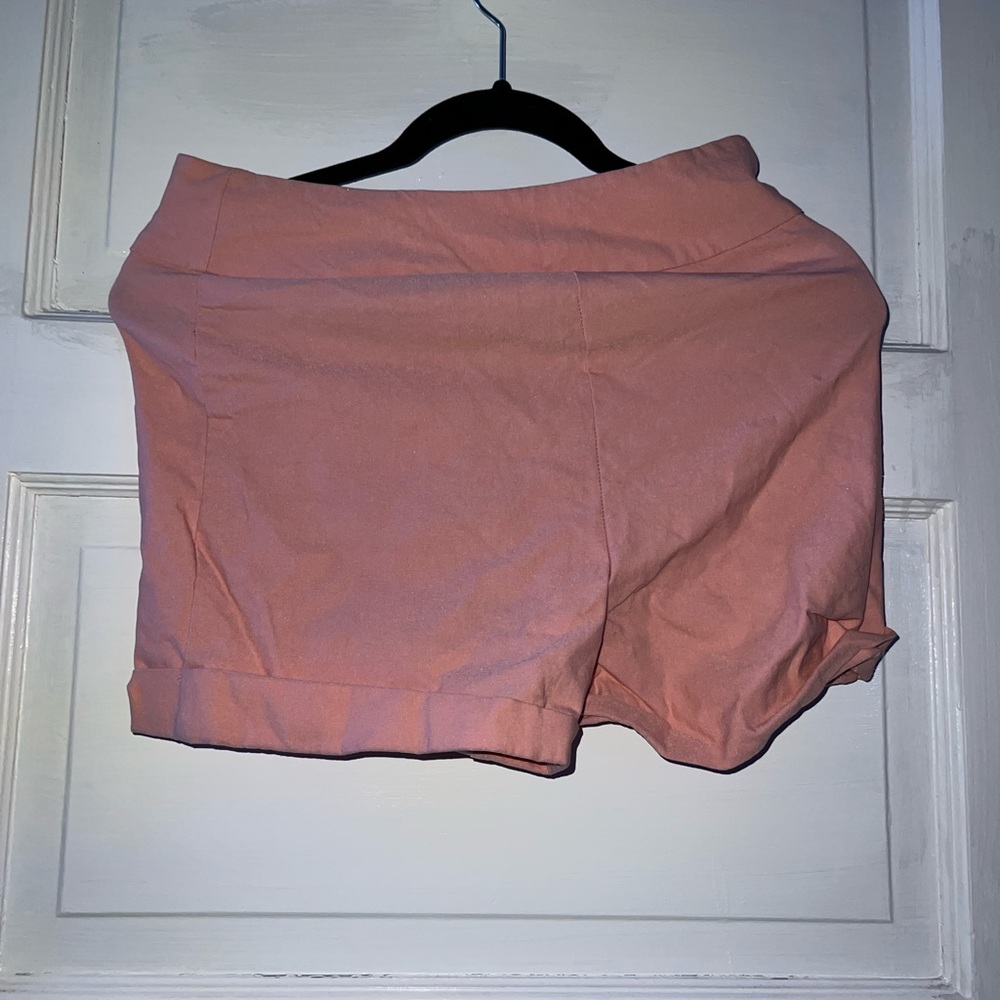 Pink shorts - Picture 2 of 2